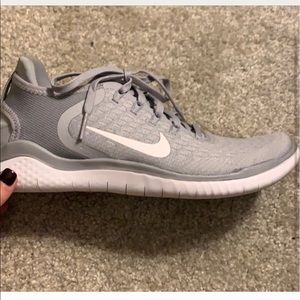 NIKE FREE RN LIGHT GREY WOMENS 7.5